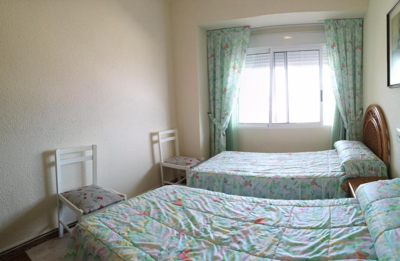 Apartamento A Pie De Playa-Edificio Bonaire Gandia Bagian luar foto